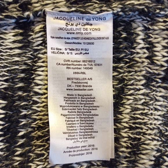 Jacqueline de Yong Women's Black/Gray Marled Turtleneck Knit Sweater - Picture 14 of 16